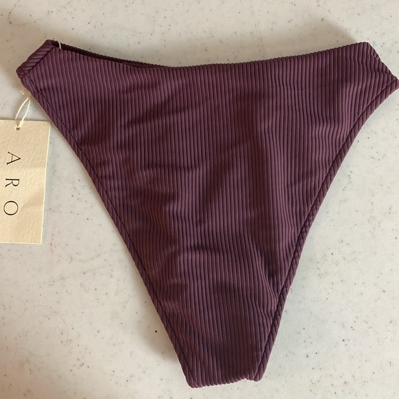 Aro Belle Ribbed Cheeky Swim Bottom Berry Size XS - Picture 2 of 6